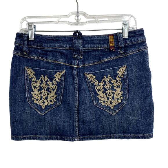 Sandia Jeans Mini Skirt Juniors 7 Blue Denim Stretch Embroidered Back Pockets - Picture 2 of 14